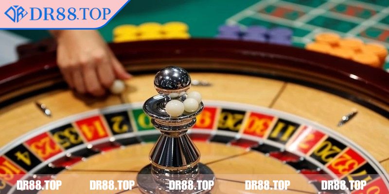 Roulette với bàn quay số may mắn hấp dẫn